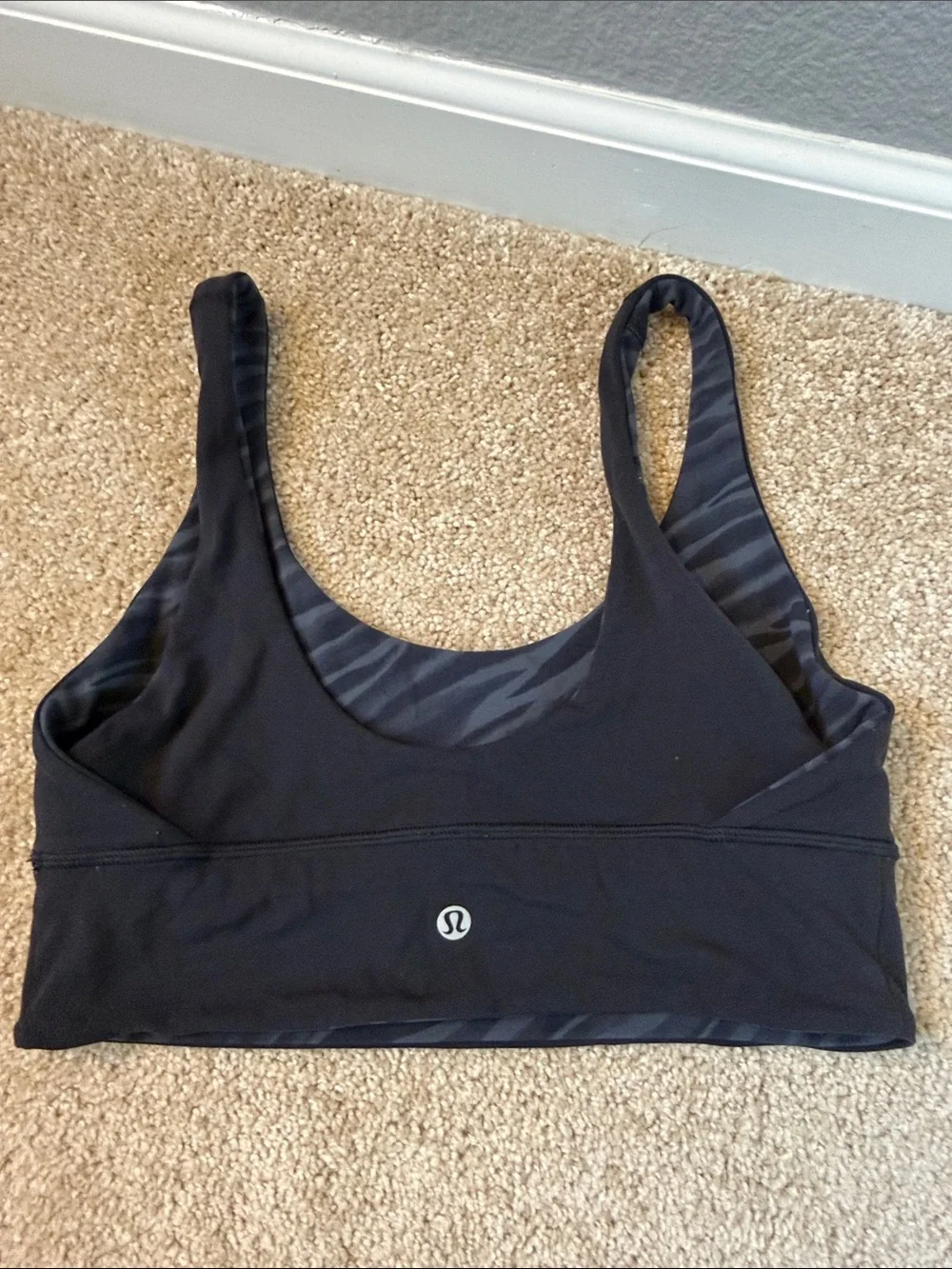 lululemon athletica Black & Charcoal Zebra-Print Sports Bra Reversible Size 8